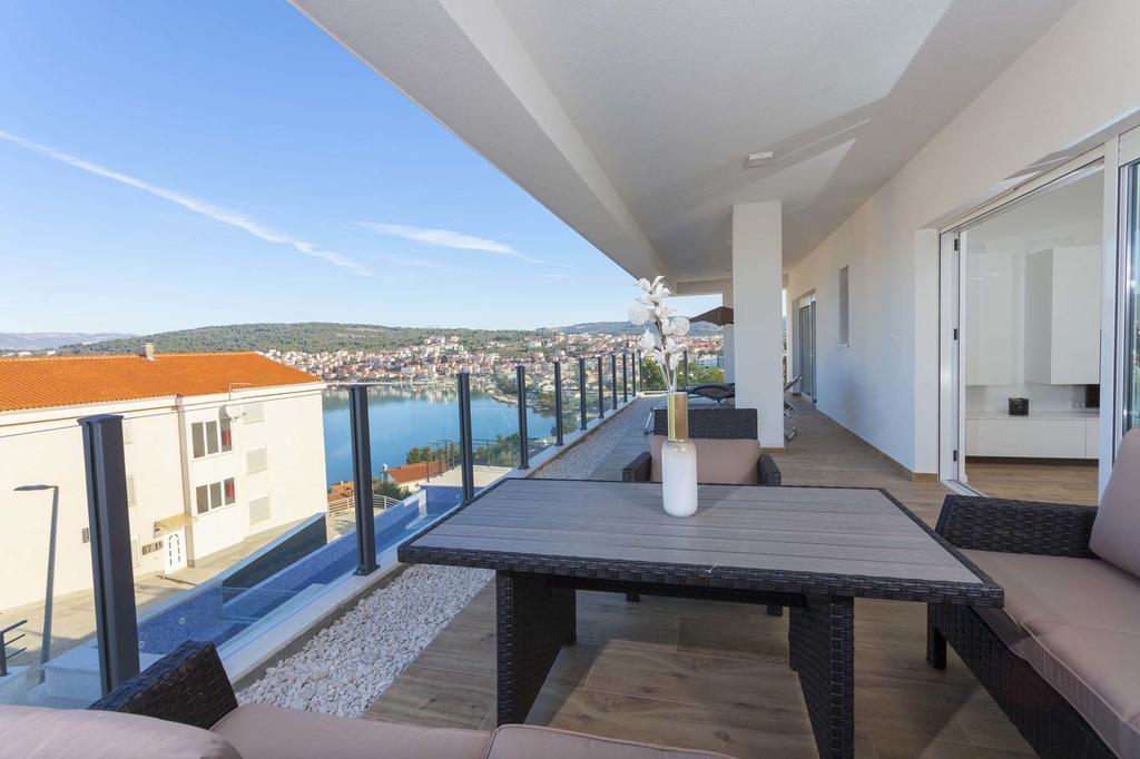 Apartment Solis Okrug Gornji トロギール エクステリア 写真